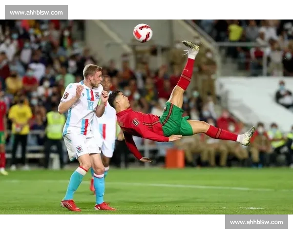 西班牙与法国对决新篇章 谁将赢得欧洲足坛霸主地位